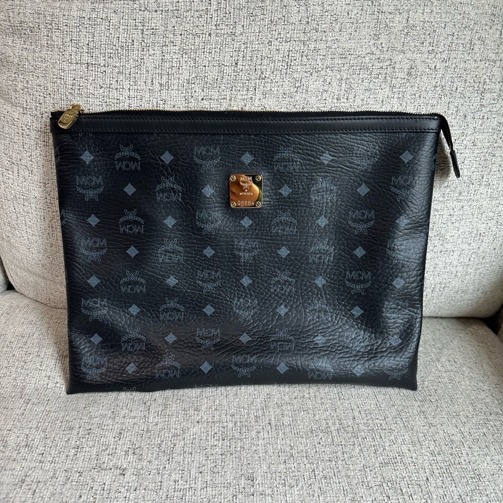 MCM pouch
